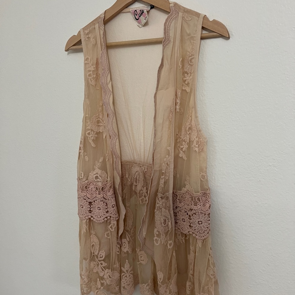 Beige laced vest